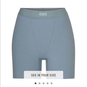 SKIMS - XS ribbed leggings and boxer set